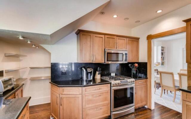 The Periwinkle House - 4bd-2ba - Sleep 10