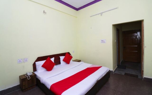 Oyo 44250 New Hotel Shivlok