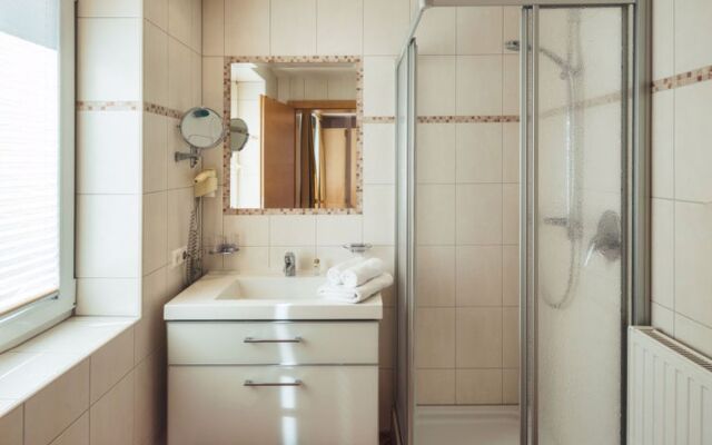 Apartment Ladis Fiss 40399