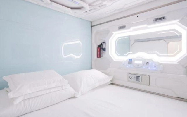 Shenzhen Xinchao Capsule Cabin Hotel
