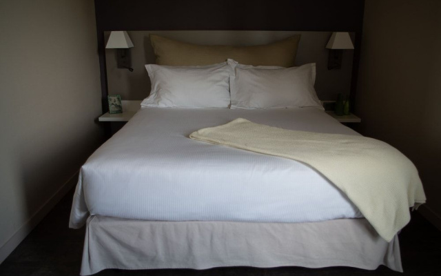 Hôtel Le Corbusson Laval Ouest