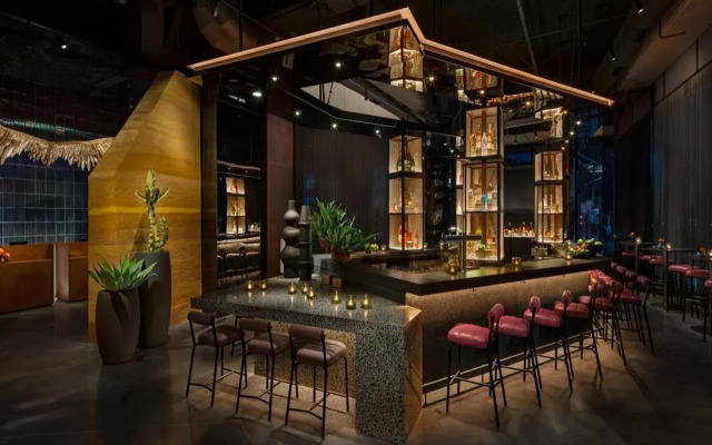 Moxy Downtown Los Angeles
