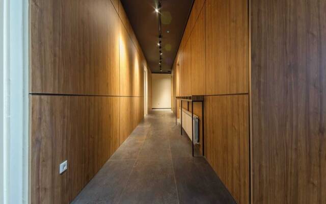 Dezman Luxury Center