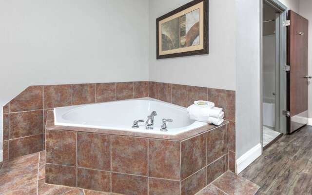 Days Inn & Suites by Wyndham Cabot
