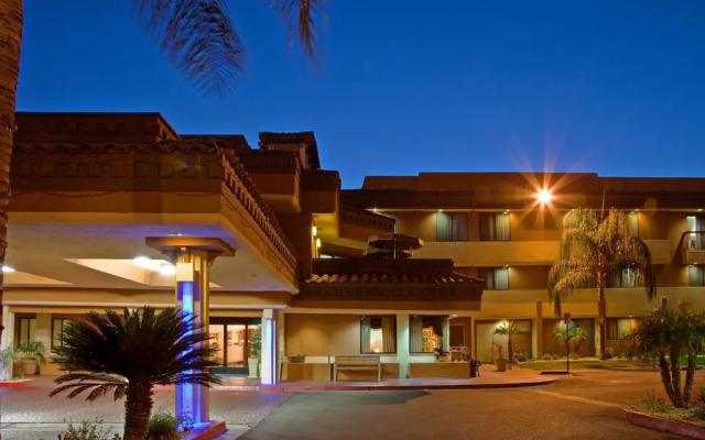 Hotel XOLA, A Trademark Collection Hotel