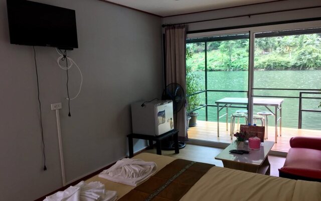 River Hill Side Resort
