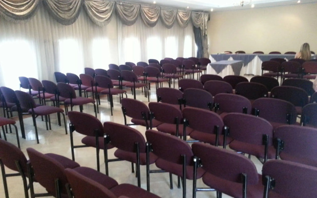Hotel Plaza Versalles
