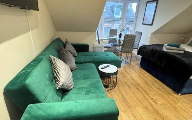 Room-216 High Street Abroath