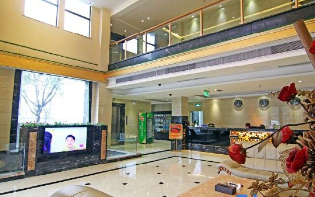 Very Huating Hotel