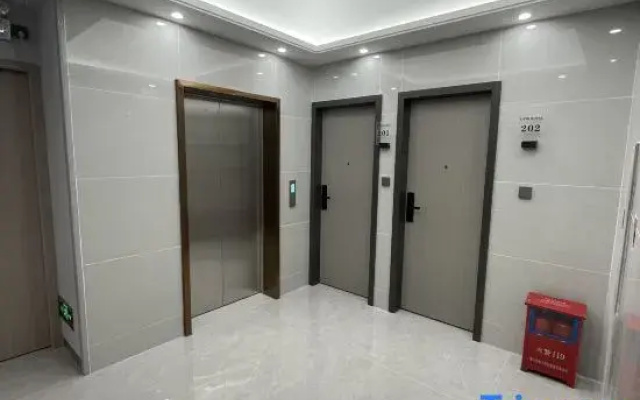 Zhaoqing Lizhi Hotel (Jinli Cultural and Sports Activity Plaza)