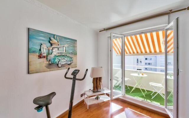 Chic and spacious apart with parking