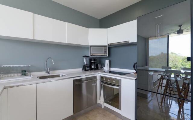 Menesse 205 by CocoBR