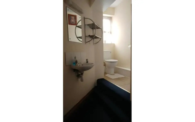 The Three Horseshoes - Inn