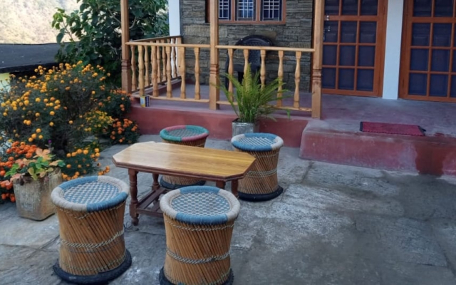 Gorooomgo Himalayan Hills Homestay