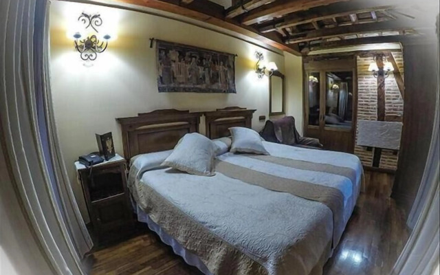 Hospedería Casa De Cisneros