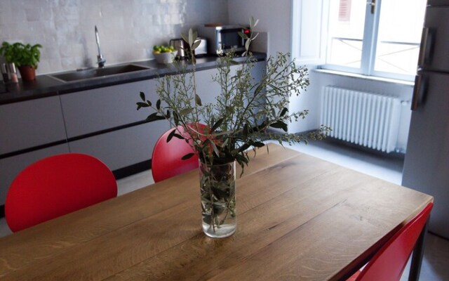 Casa Monti Colosseo, Domus Aureacharming Apt