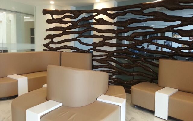 Ambar Sarovar Portico Hotel - Gandhidham