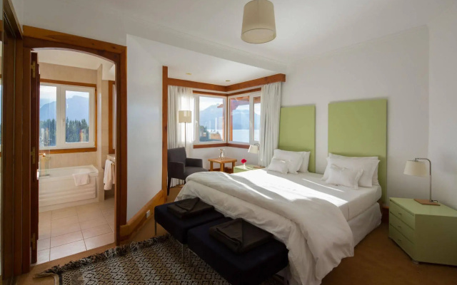 Isla Victoria Lodge