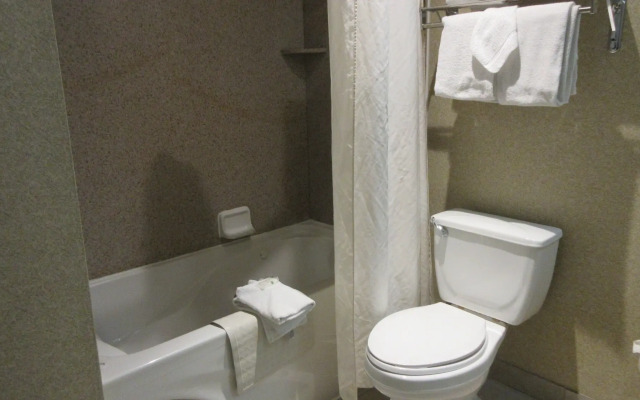 Quality Inn Near China Lake Naval Station