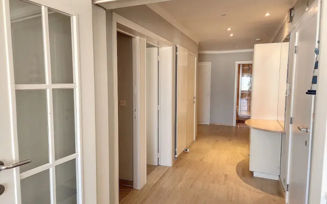 Apartment Albertstrand With Stunning Seafront View