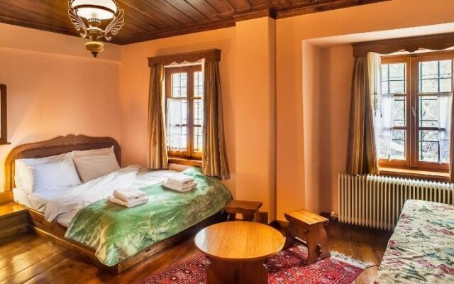 En Chora Vezitsa Hotel
