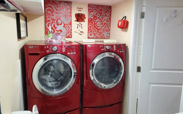 240 Spacious Modern Home w AC