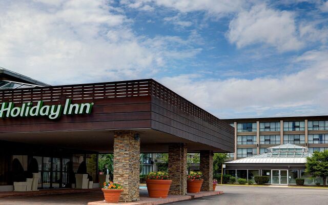 Holiday Inn Toronto Airport East by IHG