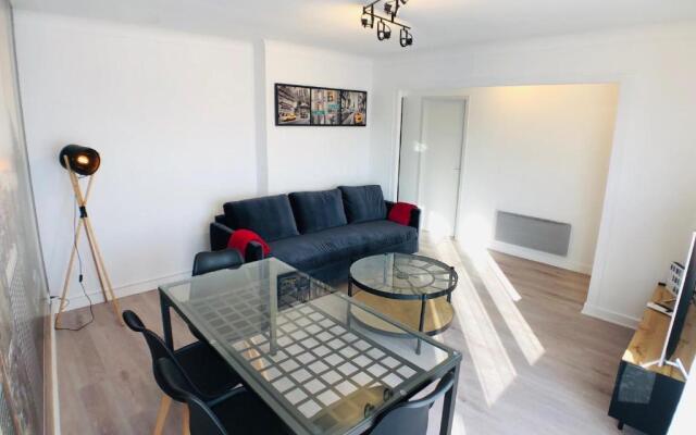 Charmant appartement 1-4 personnes, proche centre avec parking