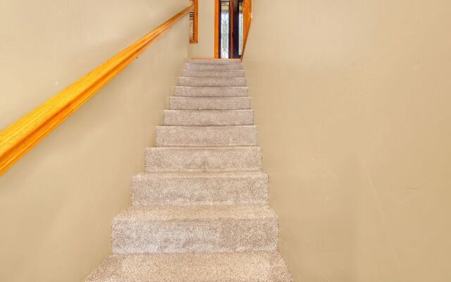 Bass Lake Beauty! 4 BDR Sleeps 16, Lakefront Views