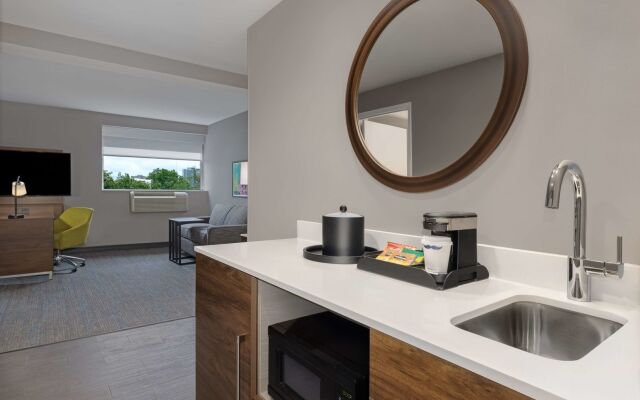 Hampton Inn & Suites by Hilton Toronto Downtown