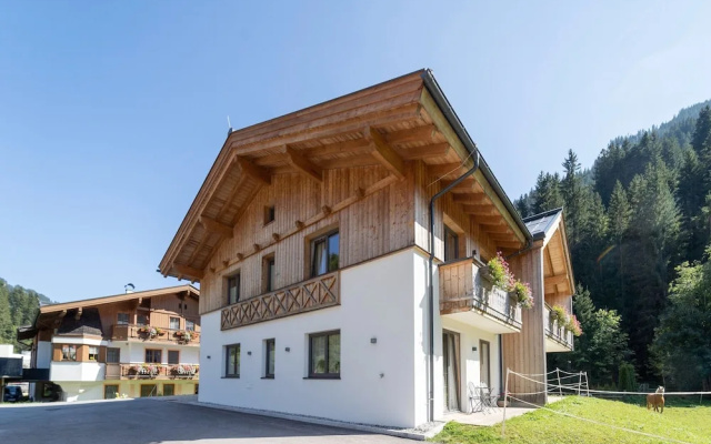 Chalet in Saalbach Near Ski Slopes