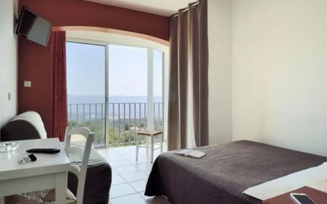 Hotel Alata