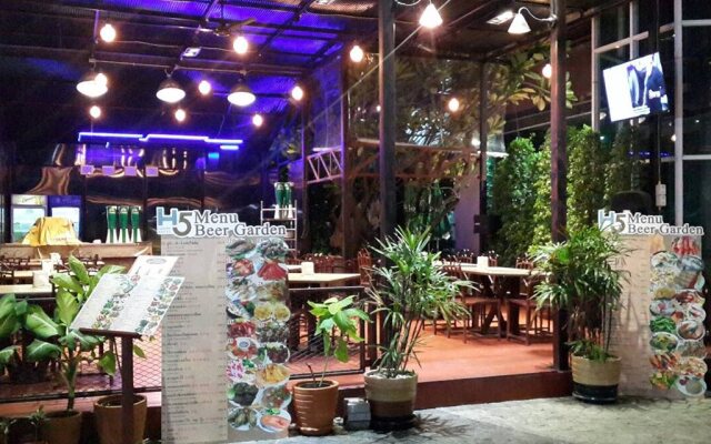 Le Srivaree Suvarnabhumi Airport Hotel