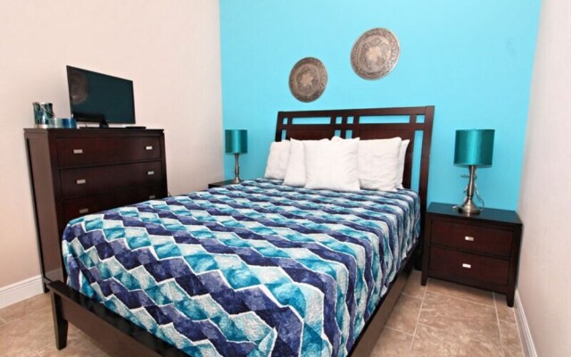 5-Bedroom Villa in Davenport 5132OA