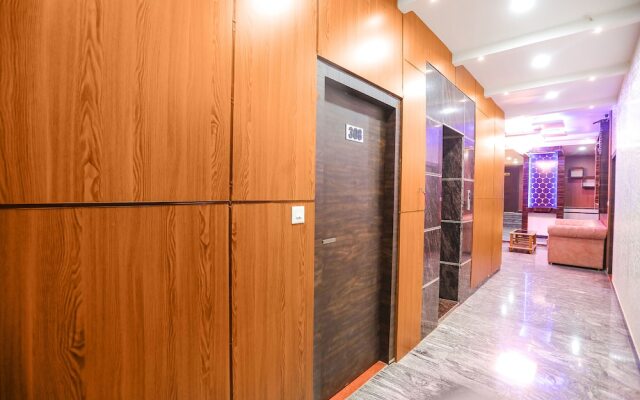 Fabhotel Prime Siddhant Palace