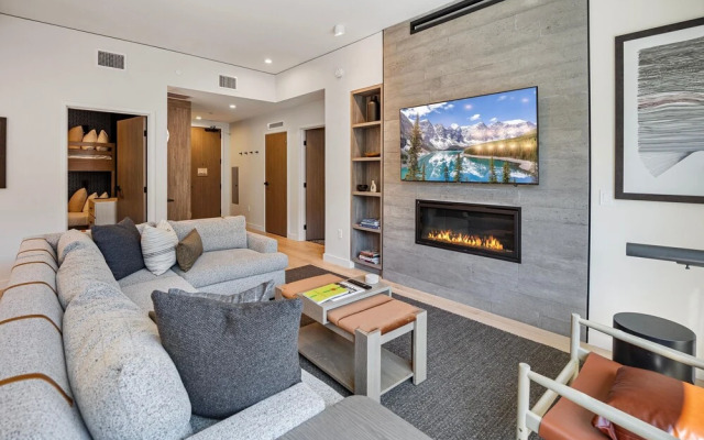 P Ndry 3206 in Park City