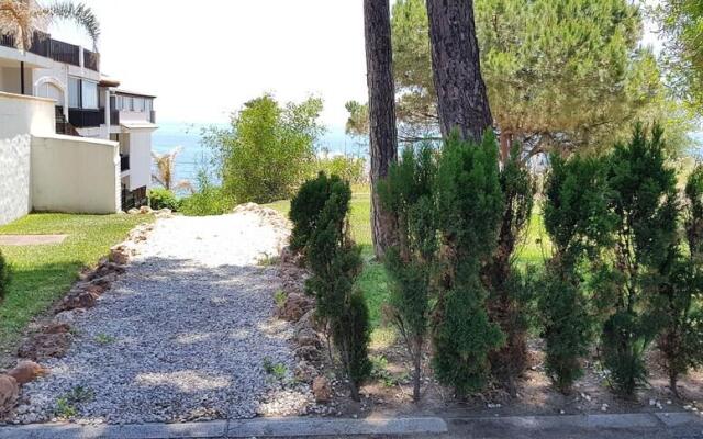 Exquisite Calahonda Beach Studio