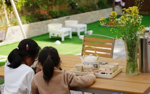 Xishi Ruyuan Homestay (Baoyu Pagoda, Wuyuan) – People – Shangrao