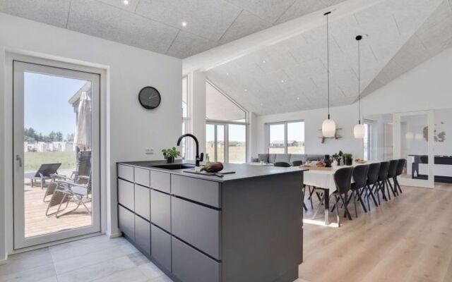 "Tom" - 950m from the sea in NW Jutland