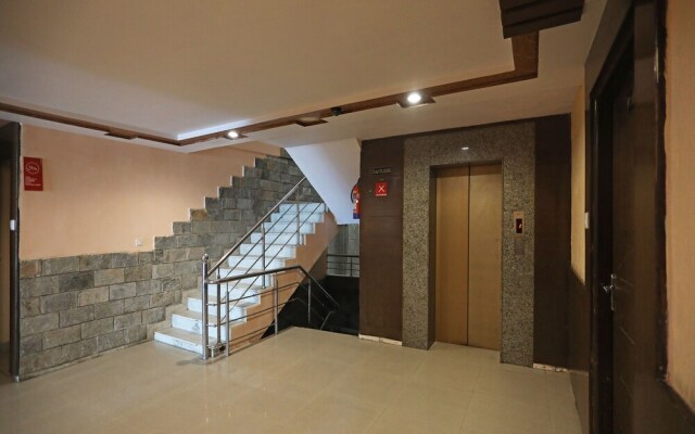 OYO 10755 Hotel Anand Palace