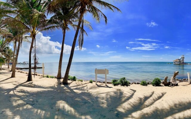 Coral Bay Villas