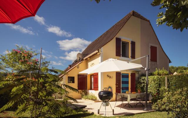 Beautiful Holiday Home in Aquitaine near the Forest