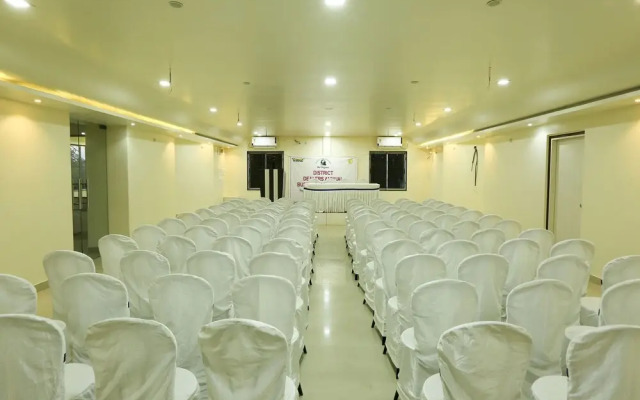 OYO 10565 Hotel Mira International