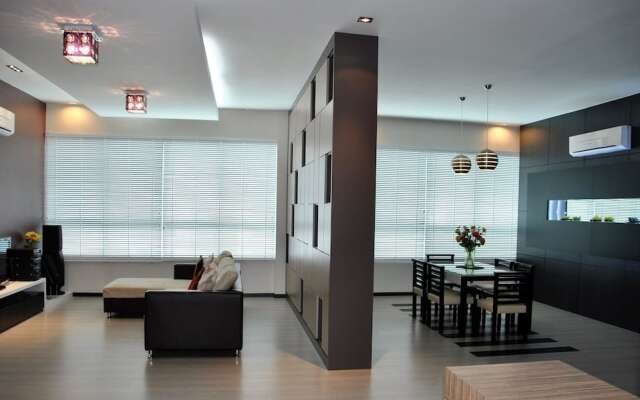 KK Holiday Homestays Grand Corner