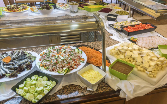 Hotel GHT Oasis Tossa & Spa