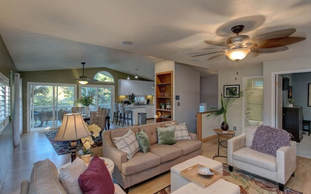 Hale Hokua O Nalu 3 Bedroom Home by Redawning