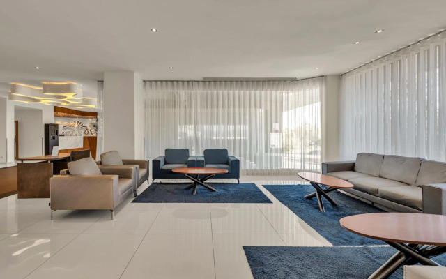 Santa Eulália Suite Hotel & SPA