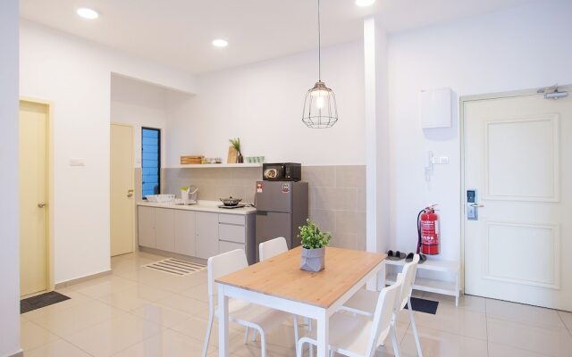 Atlantis Residence by Stayshare Homes