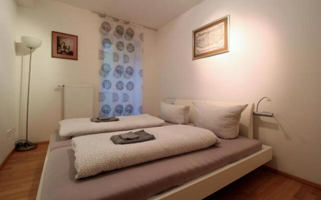 Luxury city apartment - view of river and castle