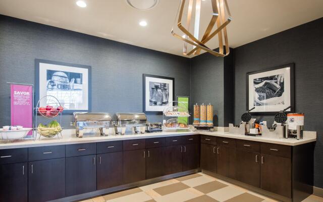 Hampton Inn & Suites Washington DC-Navy Yard
